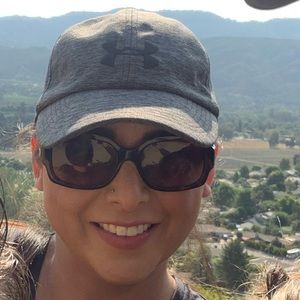 Meet your Posher, Christina